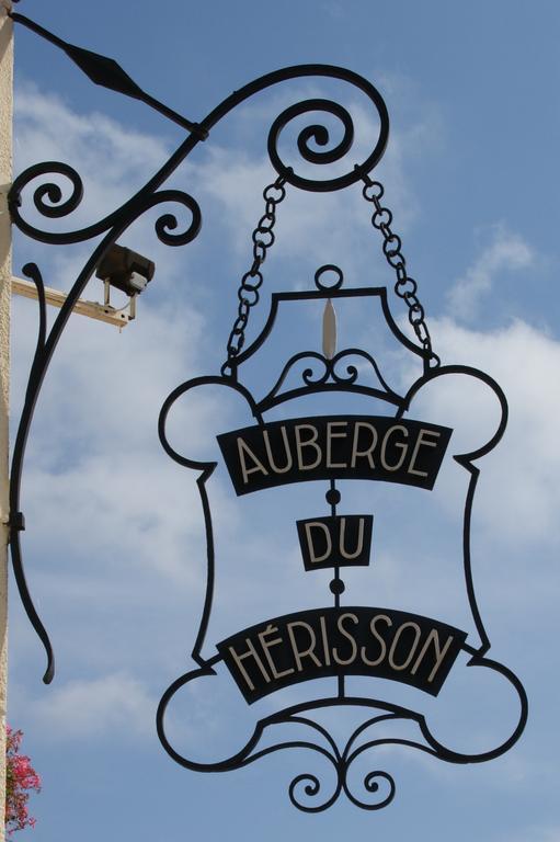 Auberge du Hérisson La Chaux-du-Dombief Esterno foto